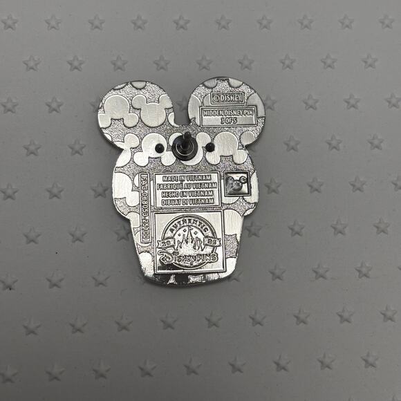 Disney Parks 2025 Hidden Mickey Wave B Pin Cupcake Mickey Mouse - Picture 2 of 2